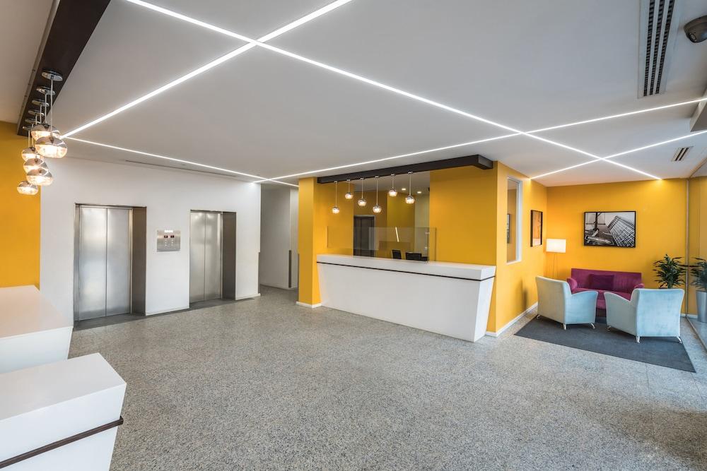 Oasis Hotel Kuwait City Exterior foto